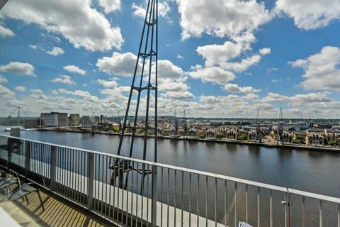 3 bedroom flat for sale, Capital East Apartments, Royal Docks, London, E16