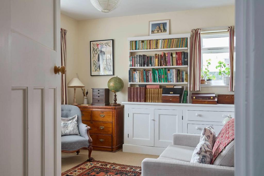 Grantchester Road 2101250018.jpg