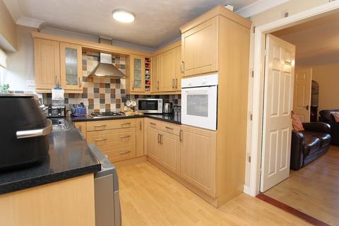 3 bedroom semi-detached house for sale, Gayfield Avenue, Brierley Hill, DY5