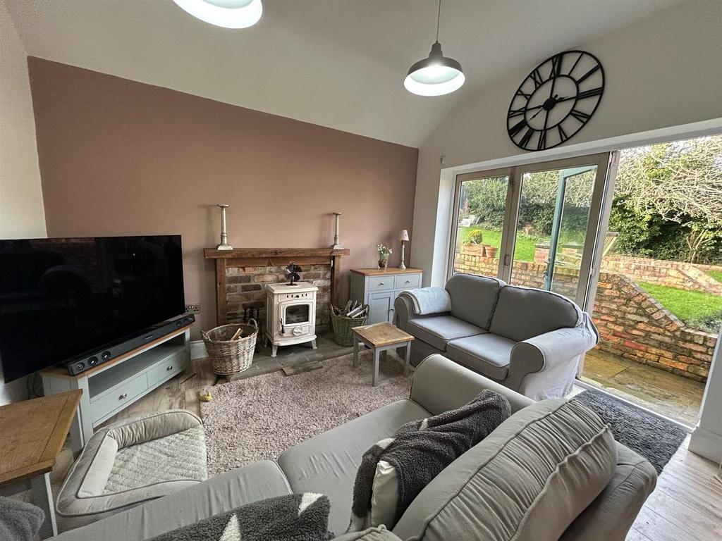 Garden room 2.jpg