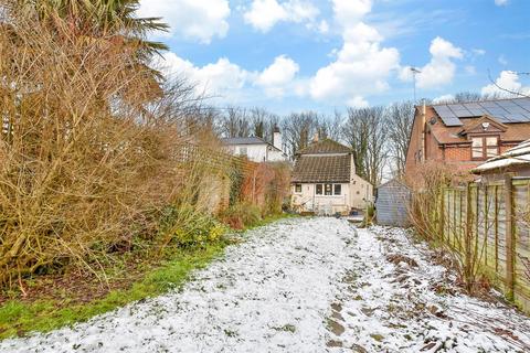 3 bedroom detached house for sale, Dully Hill, Doddington, Sittingbourne, Kent