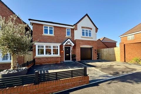 4 bedroom detached house for sale, Housley Drive, Ilkeston DE7