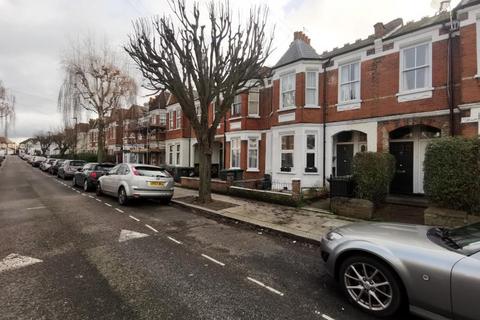 2 bedroom flat to rent, Lyndhurst Road, Wood Green, N22