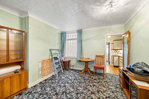 24 Chevalier Road, Dover, CT17 9PG