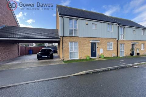 3 bedroom semi-detached house for sale, Heathland Way, Grays