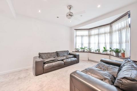 4 bedroom semi-detached house to rent, Burns Road, Alperton, Wembley, HA0