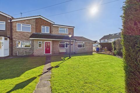 5 bedroom end of terrace house for sale, Orchard Park, Holmer Green