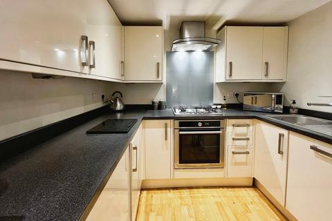 2 bedroom flat for sale, Barlow Moor Road, West Didsbury, Manchester, M20