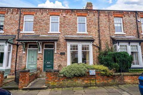 4 bedroom terraced house for sale, Langholm Crescent, Darlington