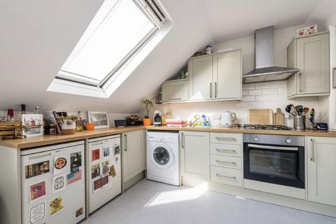 1 bedroom flat to rent, Windmill Road, London SW18