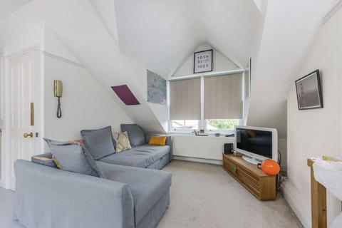 1 bedroom flat to rent, Windmill Road, London SW18