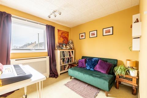 10 Hill View, Carterton, OX18 1BA
