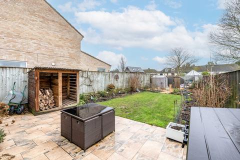 10 Hill View, Carterton, OX18 1BA