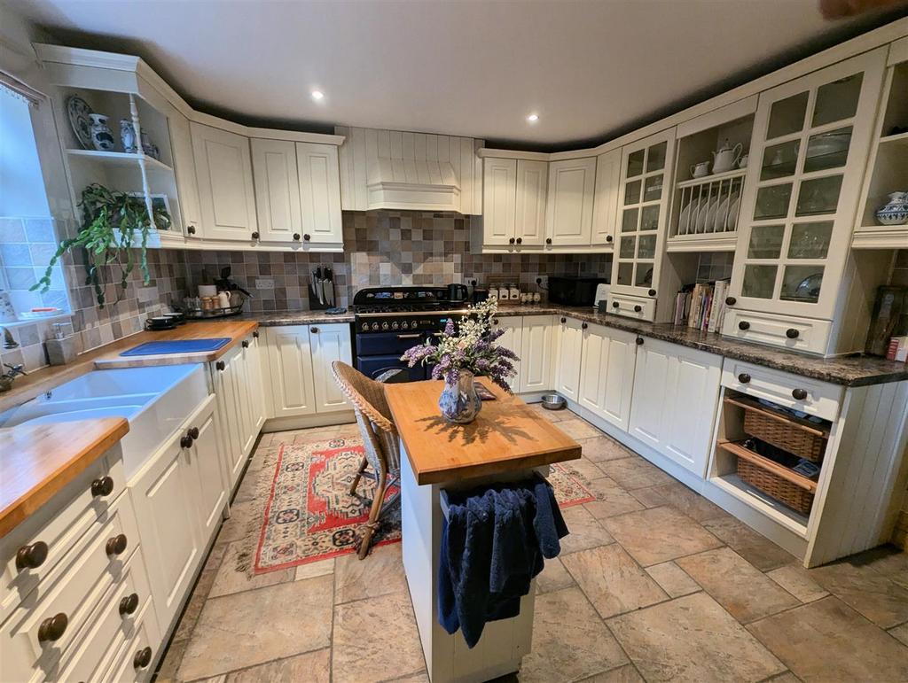 Kitchen/Breakfast Room