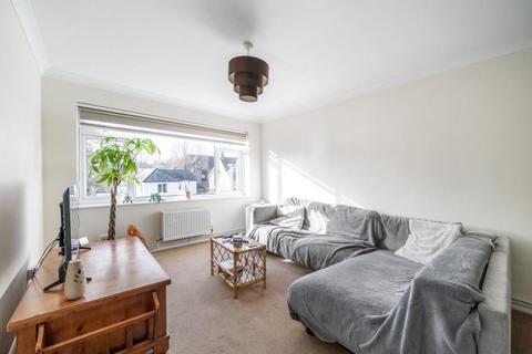 2 bedroom flat for sale, Chesham,  Buckingahamshire,  HP5