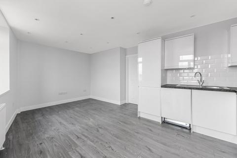 1 bedroom flat to rent, Bath Road, Hounslow