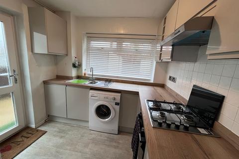 3 bedroom semi-detached house to rent, 2 Springfield Close Gowerton Swansea