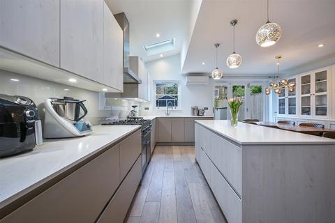 24 Latimer Road, Wimbledon, London, SW19 1EP