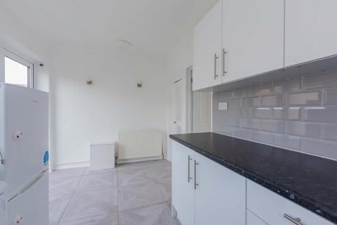 26 Romsey Close, Slough, SL3 8PE