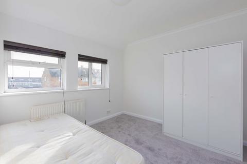 26 Romsey Close, Slough, SL3 8PE