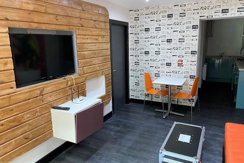 1 bedroom apartment to rent, 65 Newsome Road, Huddersfield, HD4