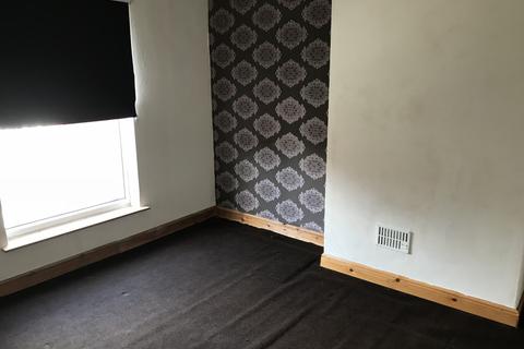 2 bedroom end of terrace house to rent, Hull HU6