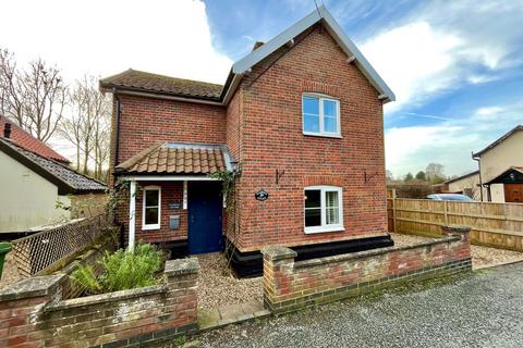 4 bedroom detached house for sale, Top Row, Wreningham