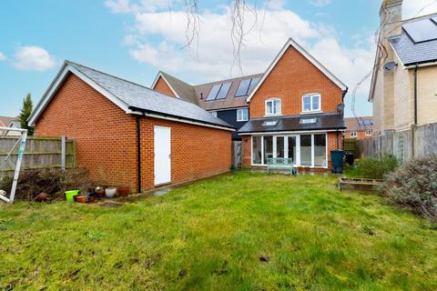 4 bedroom semi-detached house for sale, Burns Way, Thaxted, Dunmow