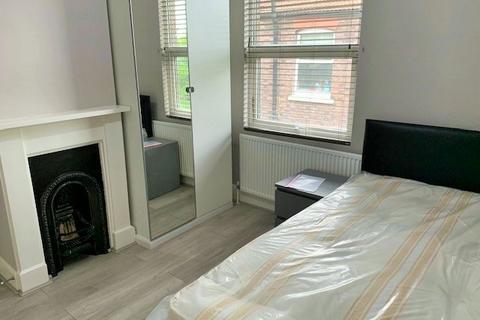 undefined, Clarendon Road, Luton, LU2
