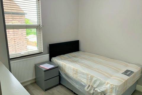undefined, Clarendon Road, Luton, LU2