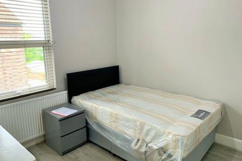 undefined, Clarendon Road, Luton, LU2