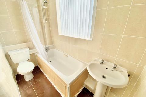 2 bedroom flat for sale, Albion Road West, North Shields NE29