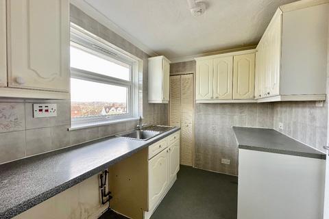 1 bedroom flat for sale, Holdbrook Way, Romford