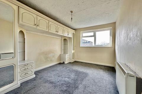 1 bedroom flat for sale, Holdbrook Way, Romford