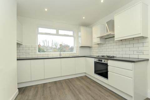 2 bedroom maisonette for sale, Northwold Road, Clapton, London E5 8RL