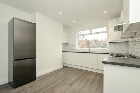 2 bedroom maisonette for sale, Northwold Road, Clapton, London E5 8RL