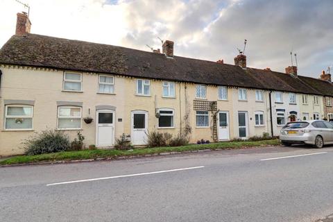 2 bedroom terraced house to rent, New Street, Bretforton