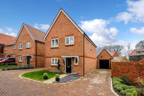 Bewlands Drive, East Grinstead, RH19