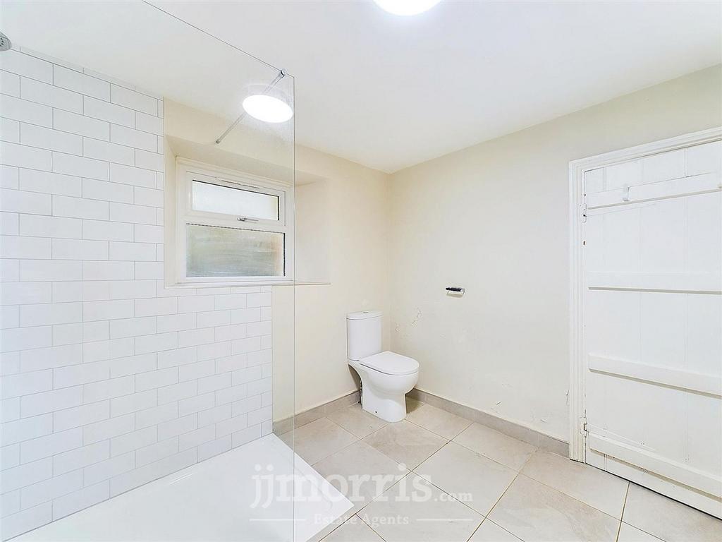 CAM02122 G0-PR0209-STILL026.jpg