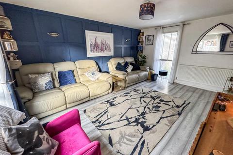 24 Dorking Walk, Corby, NN18 9JN