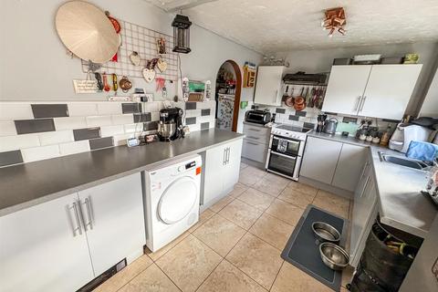 24 Dorking Walk, Corby, NN18 9JN