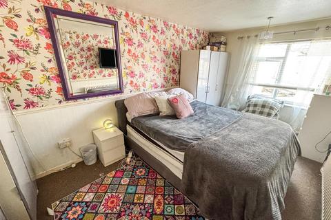 24 Dorking Walk, Corby, NN18 9JN
