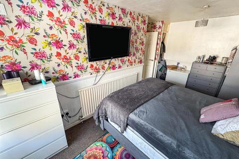 24 Dorking Walk, Corby, NN18 9JN