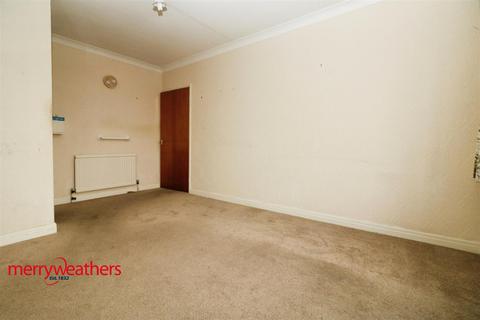 2 bedroom flat for sale, Scarborough Farm Court, High Street, Maltby, Rotherham