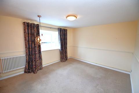undefined, Canterbury Gardens, Squires Court, M5
