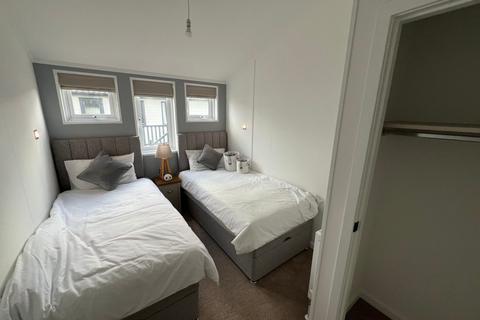 2 bedroom lodge for sale, Chichester Lakeside Holiday Park