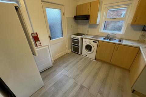 2 bedroom terraced house to rent, Hildesley Road, Douglas, IM2 5AZ