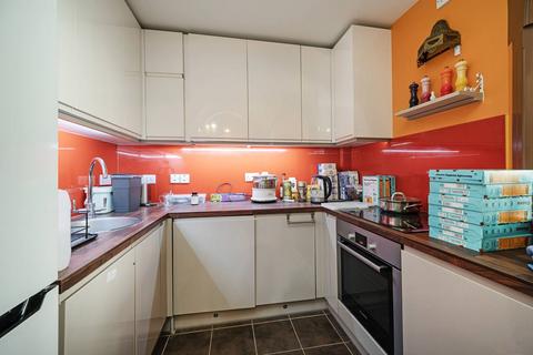 2 bedroom flat for sale, Prescot Street, Aldgate, London, E1