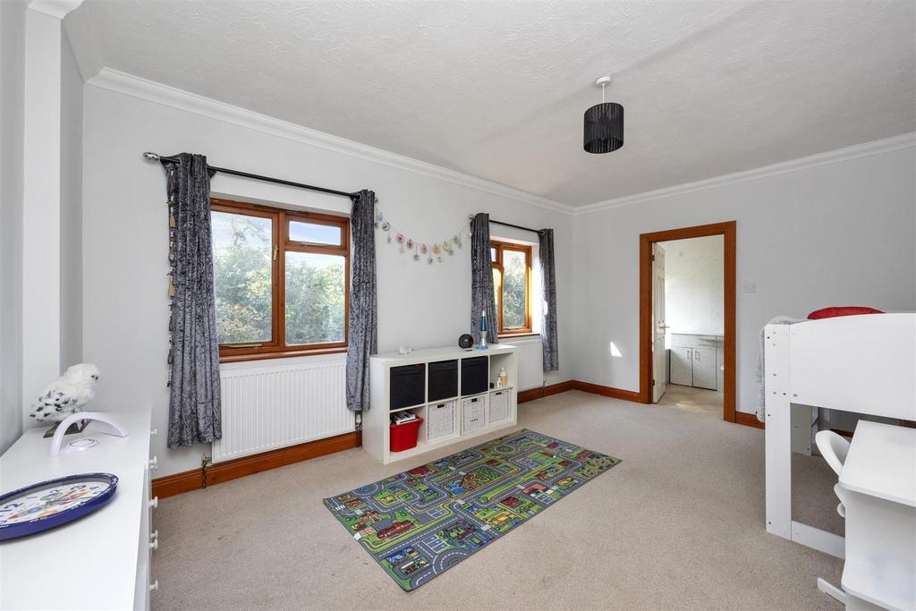Links Road, Lyne House-006.JPG