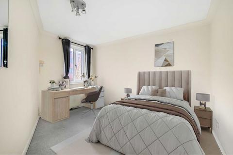 Flat 16, Belgrave Court Ascalon Street, London, SW8 4DJ